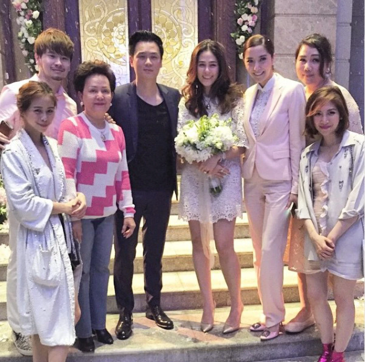 สุดหวาน!น็อตคุกเข่าขอ "ชมพู่" แต่งงาน