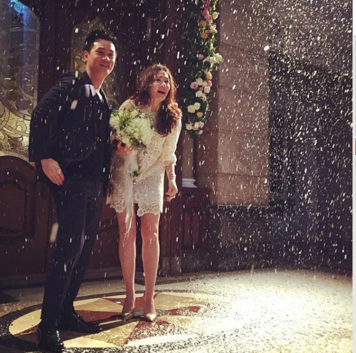 สุดหวาน!น็อตคุกเข่าขอ "ชมพู่" แต่งงาน