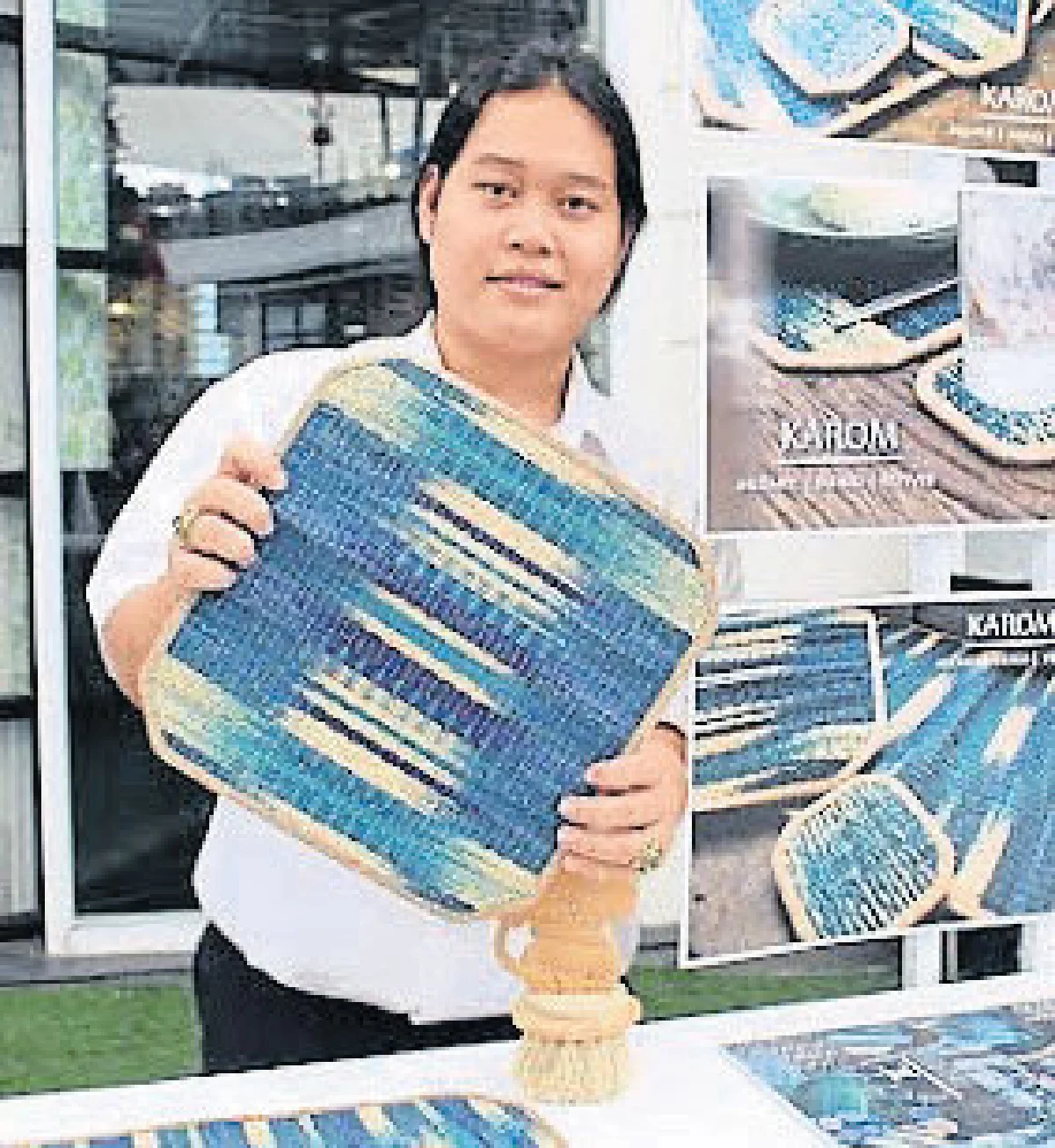 เป็นมากกว่าแค่ ‘หญ้าแฝก’!