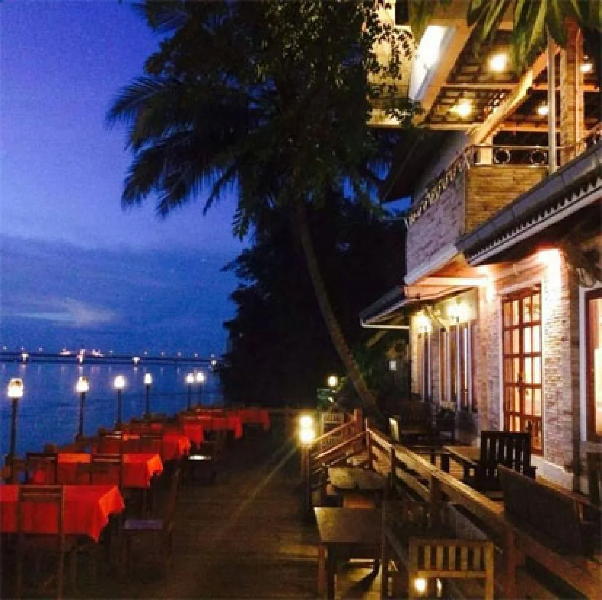 แซบเว่อร์ที่ร้านอาหาร ‘ลาวลาวเด้อ’