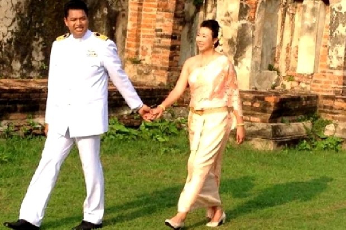 เมืองจีนฉายงานแต่ง"โค้ชอ๊อด-เฟ็งคุน"เคาท์ดาวน์ปีใหม่ เมืองจีนฉายงานแต่ง"โค้ชอ๊อด-เฟ็งคุน"เคาท์ดาวน์ปีใหม่