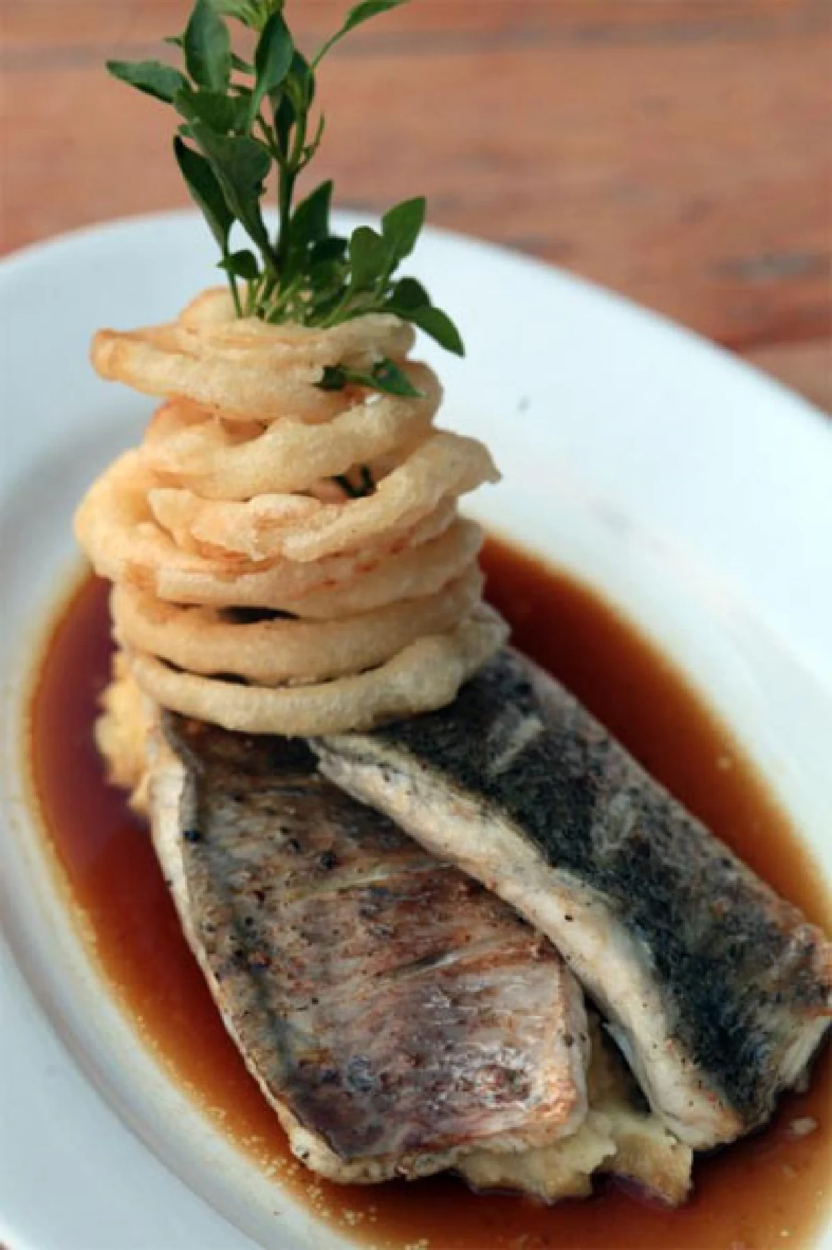 พิเมนต้า ทาปาส บาร์ แอนด์ เรสเทอรองต์ ชิลๆ ได้ฟีลบรรยากาศริมน้ำ