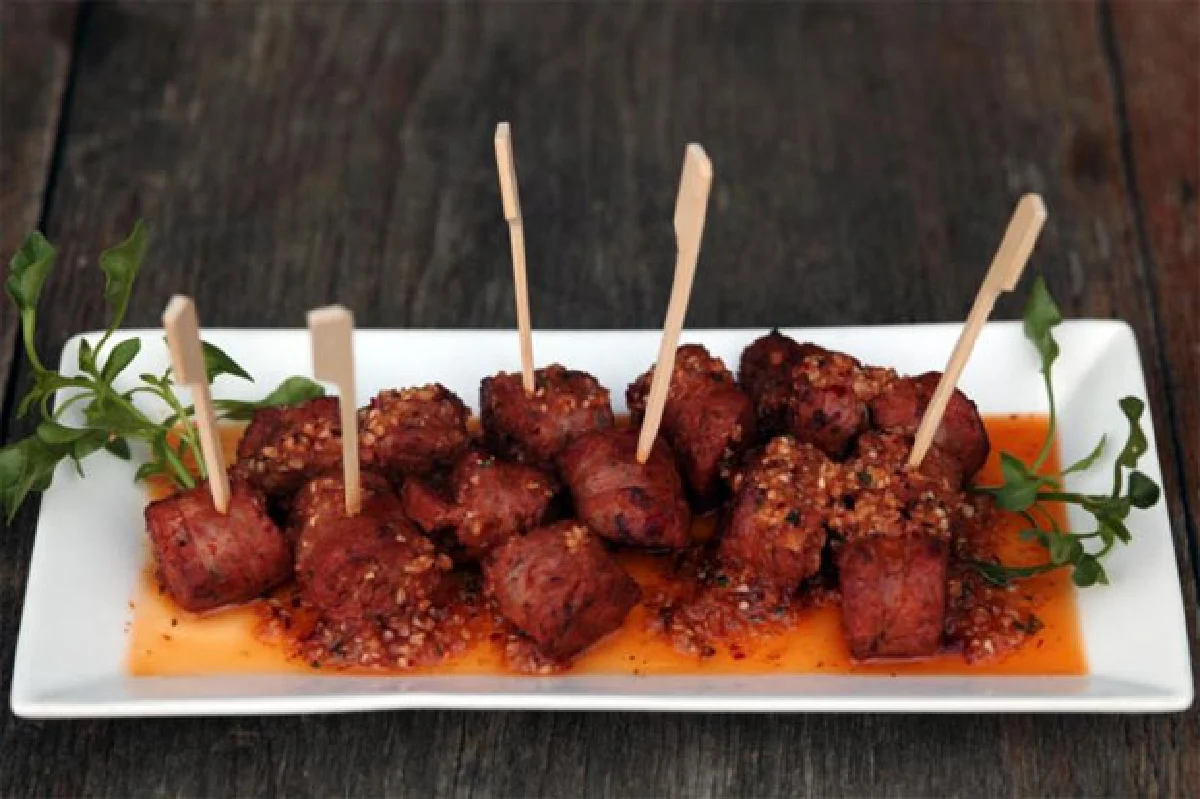 พิเมนต้า ทาปาส บาร์ แอนด์ เรสเทอรองต์ ชิลๆ ได้ฟีลบรรยากาศริมน้ำ