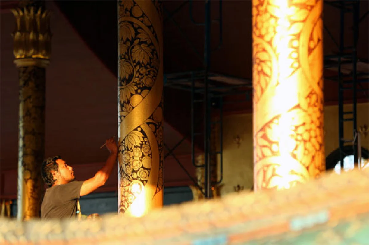 กัลปพฤกษ์เรืองแสง วัดสิรินธรวรารามภูพร้าว