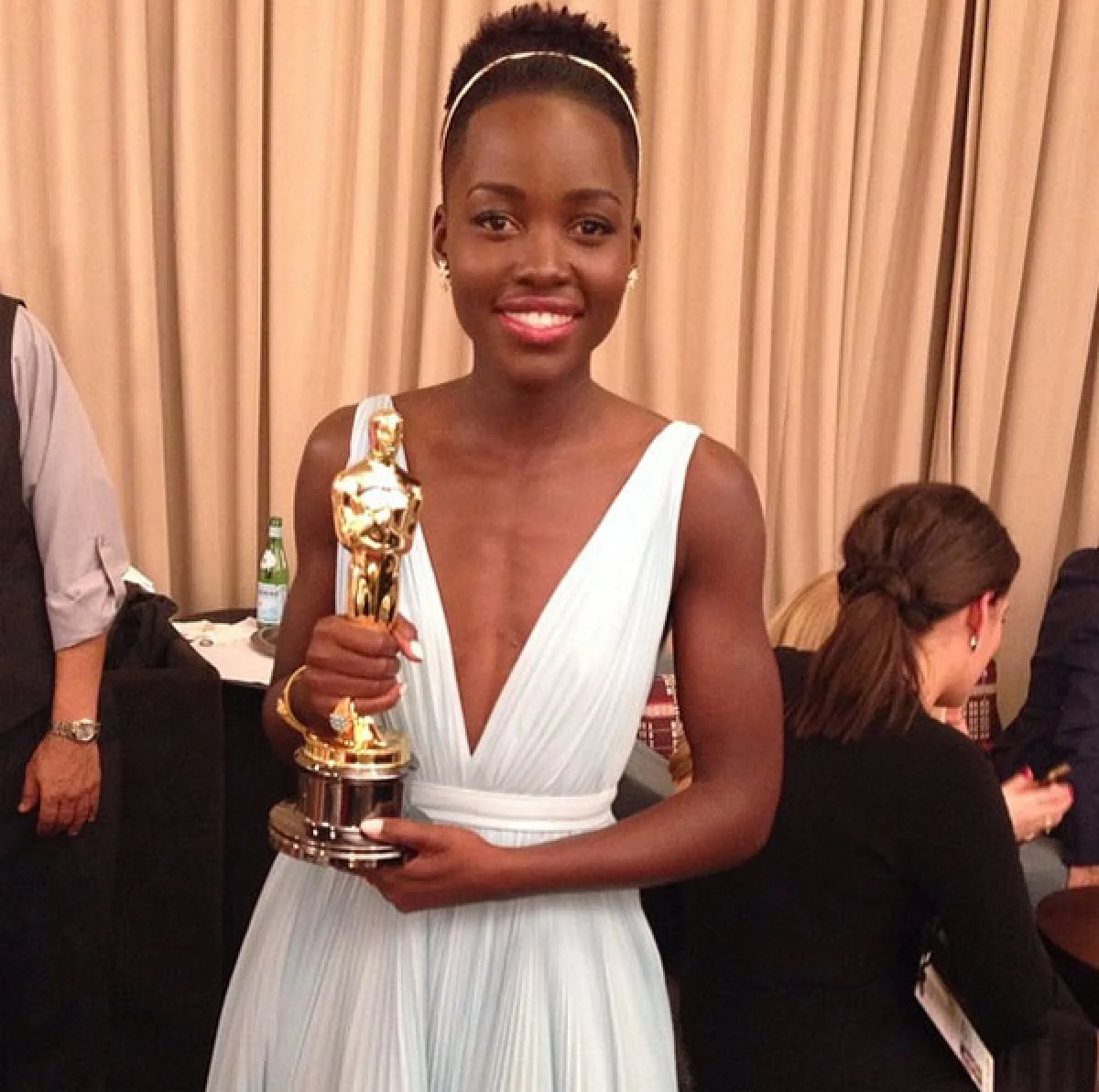 "นานะ After School"ผู้หญิงหน้าสวยที่สุดในโลกปี2014