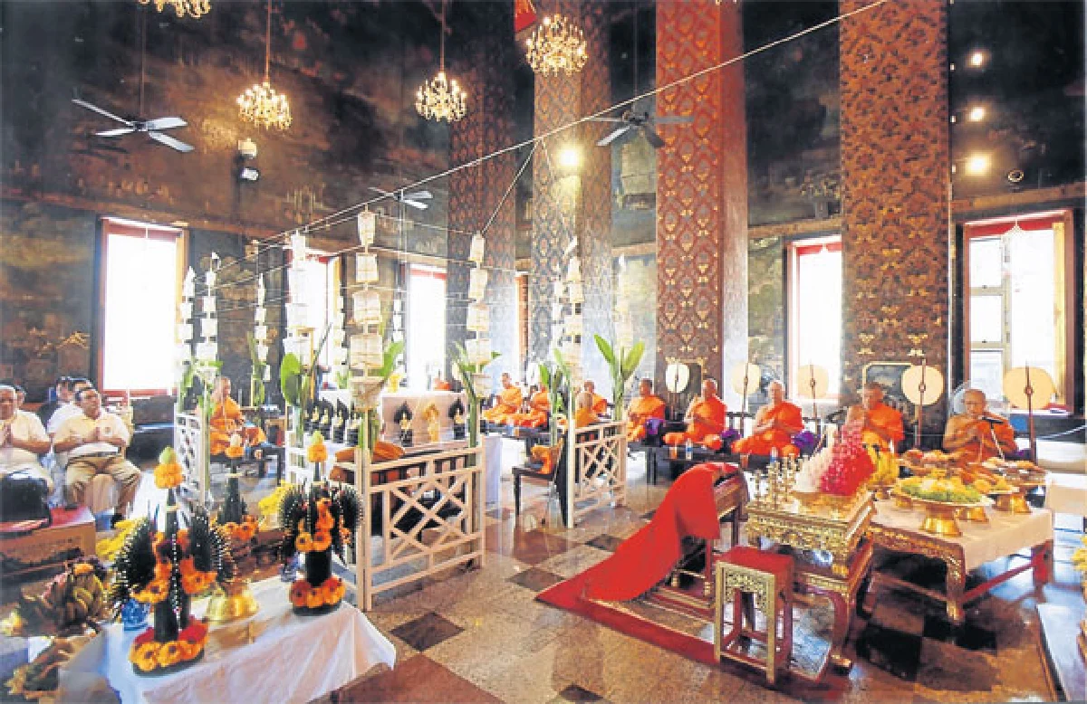 พระพุทธนาคินทรารักษ์ สร้างในวโรกาส 60 พรรษา สมเด็จพระเทพรัตนราชสุดาฯ