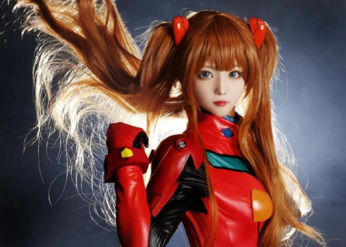 วิจารณ์สนั่น! "สาวคอสเพลย์" ศัลยกรรมหรือสวยโฟโต้ช็อป(ชมภาพชุด)