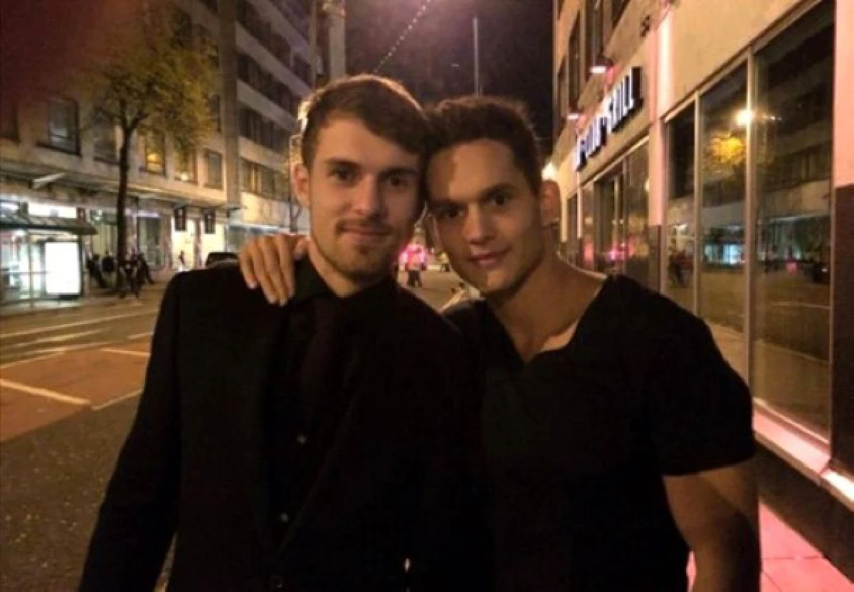 Who are you ? มิก้า ชูนวลศรี