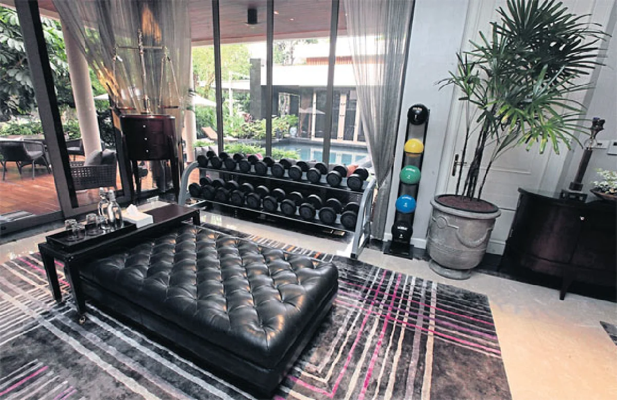 บ้านสไตล์เรียบโก้ สะท้อนบุคลิก 'ณกรณ์ กรณ์หิรัญ'