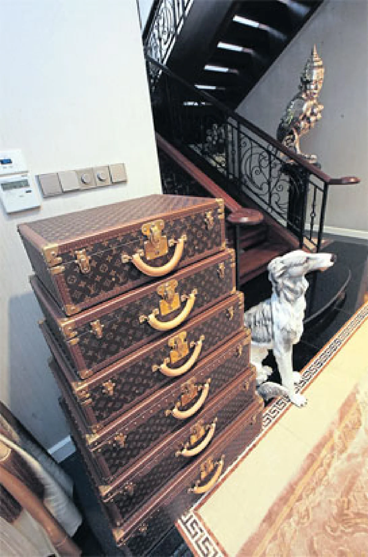 บ้านสไตล์เรียบโก้ สะท้อนบุคลิก 'ณกรณ์ กรณ์หิรัญ'