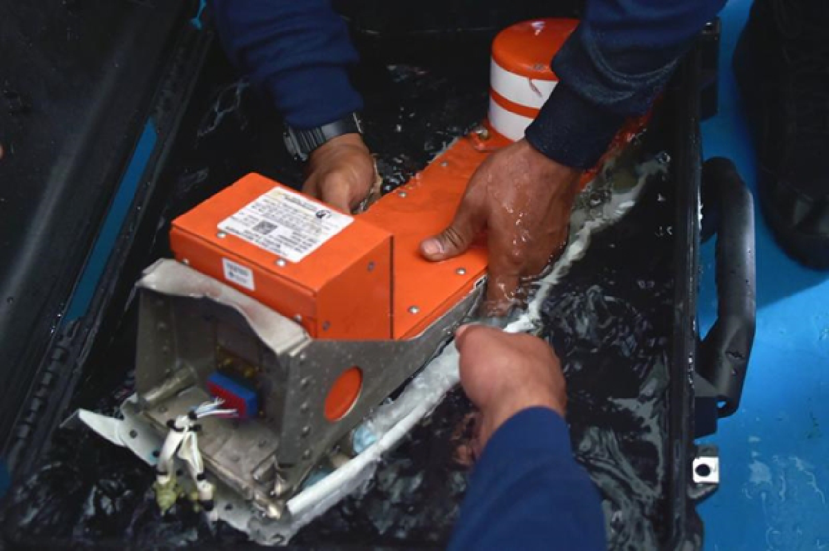 Air Asia: Second black box retrieved (updated)