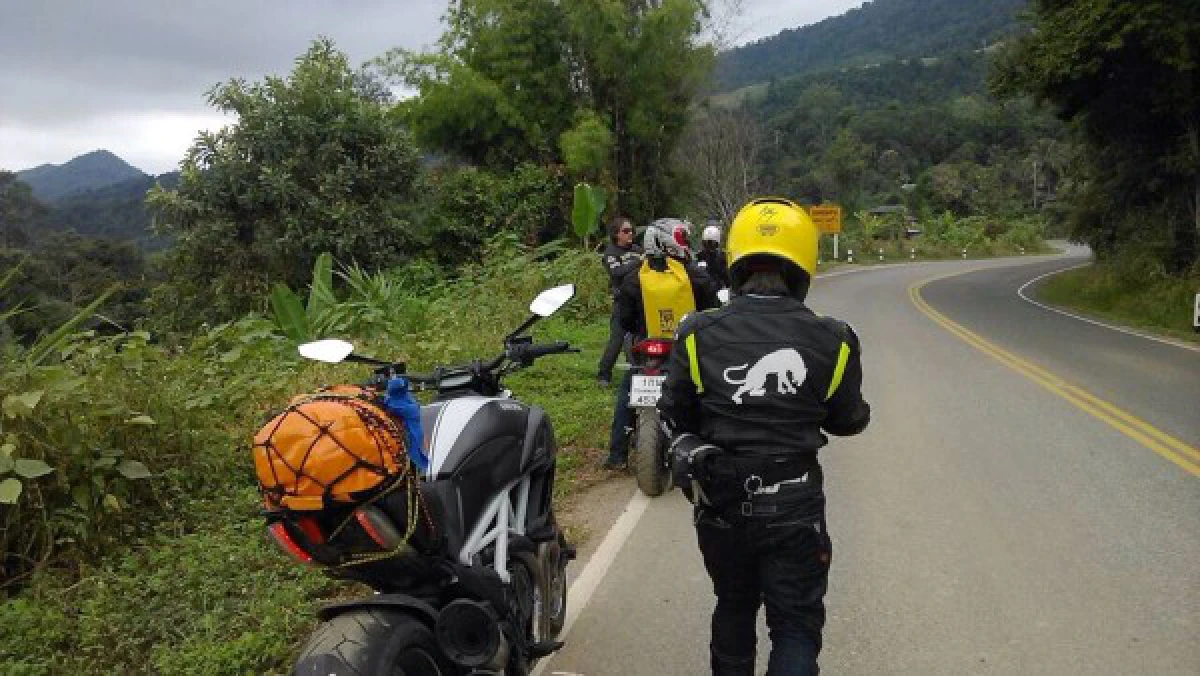 DUCATI DIAVEL CARBON 2015 "Don’t call me a cruiser"