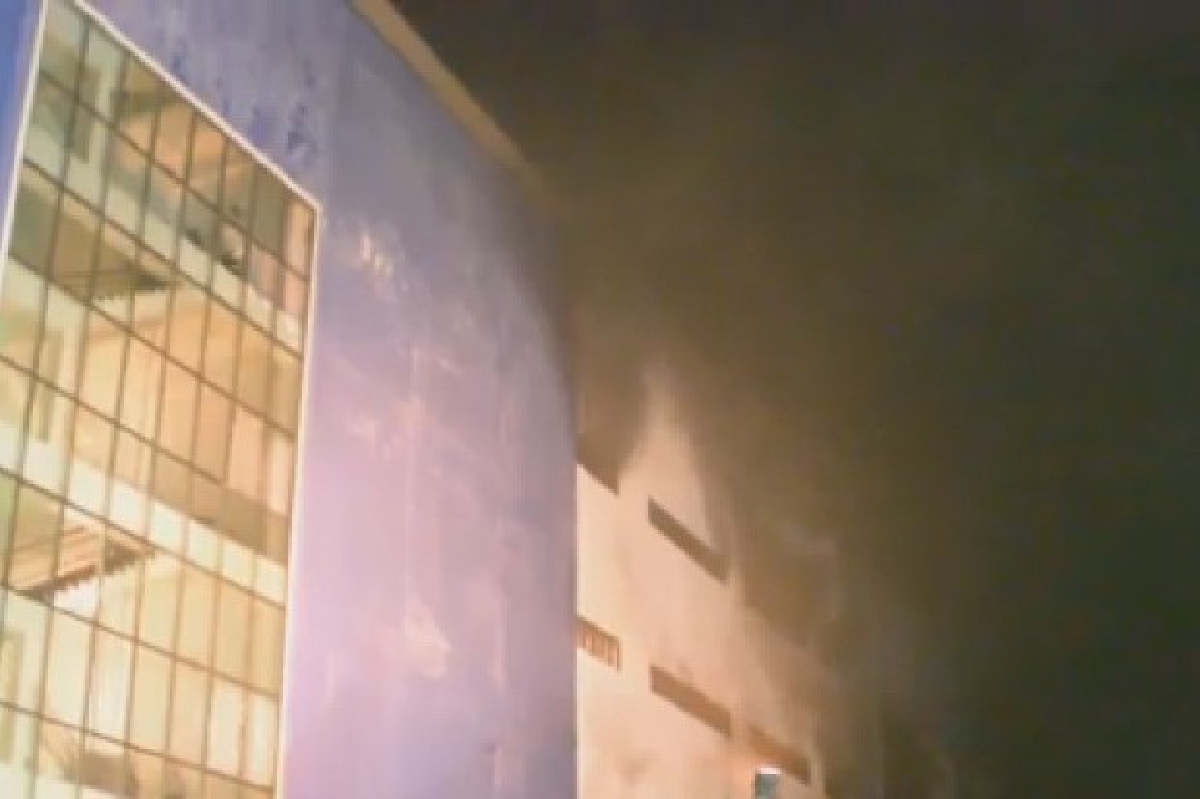 โรงงานบางปะอินเจอไฟไหม้รอบ2กลางดึก โรงงานบางปะอินเจอไฟไหม้รอบ2กลางดึก