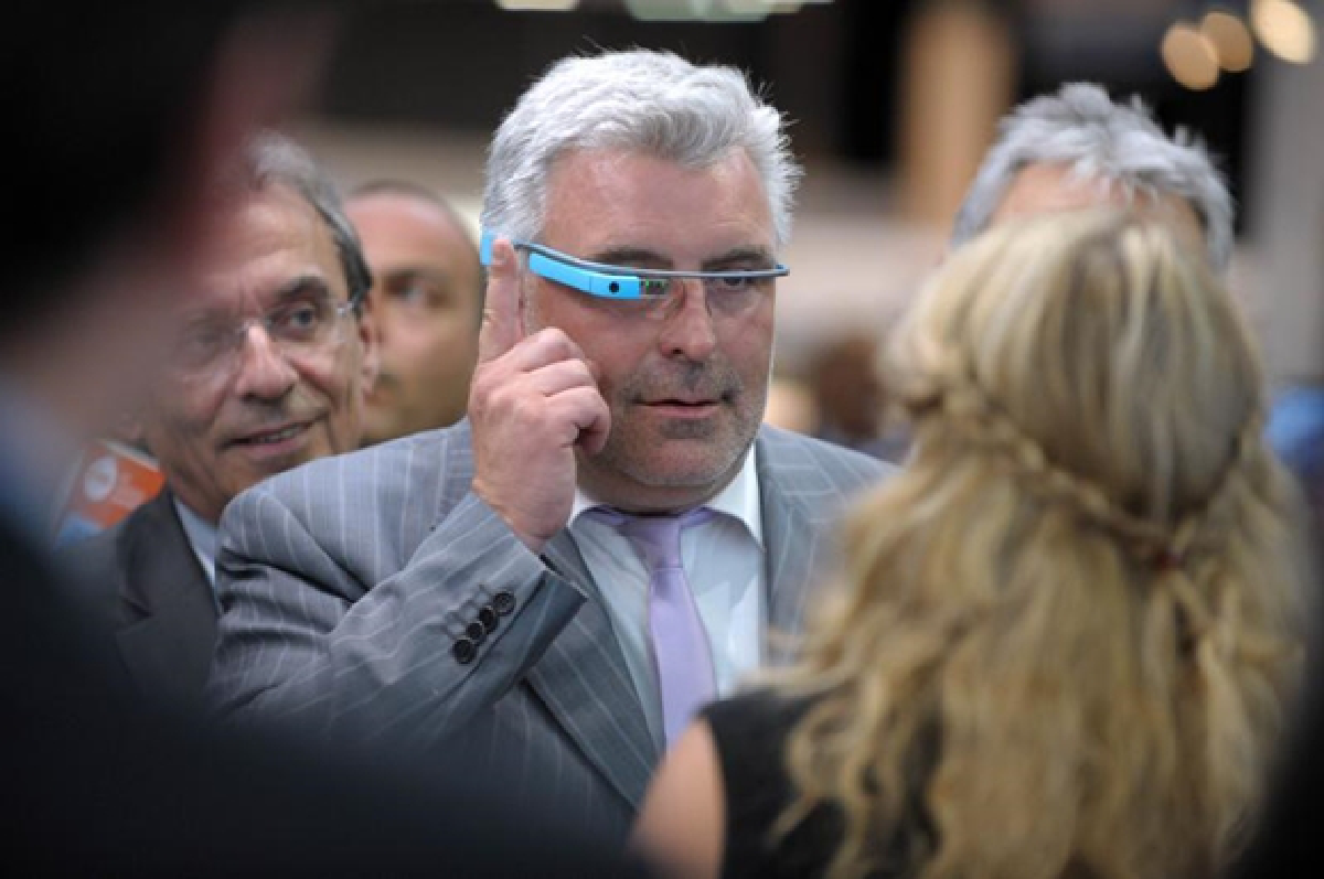 Google Glass sales end Monday