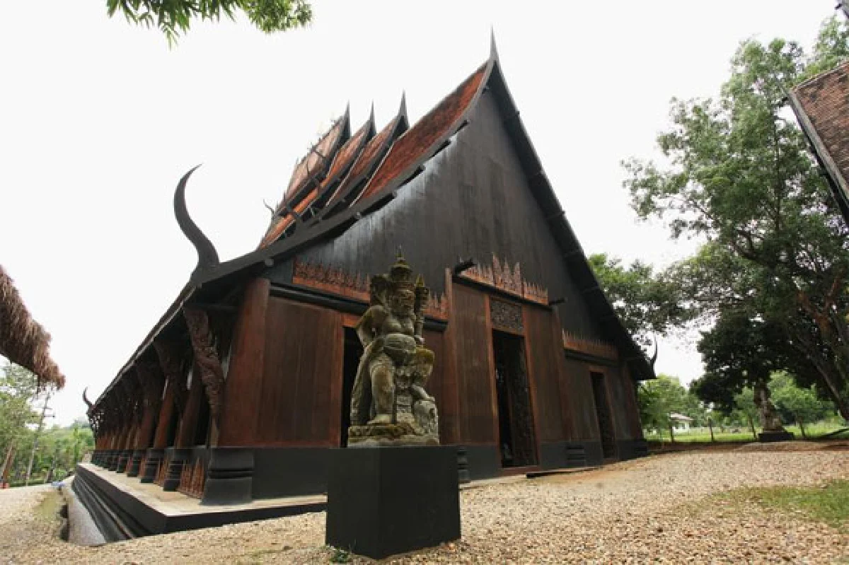 ในวันที่บ้านดำ ไม่มี ถวัลย์ ดัชนี