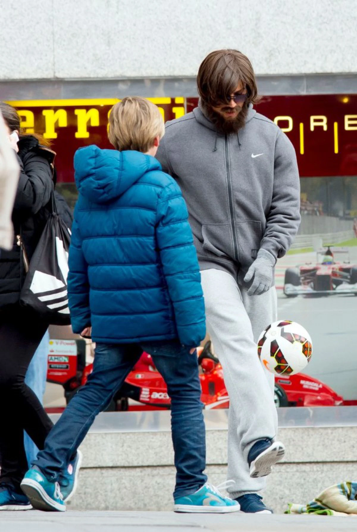 จำกันได้มั้ย? เผยภาพชุด "โด้" ปลอมตัว