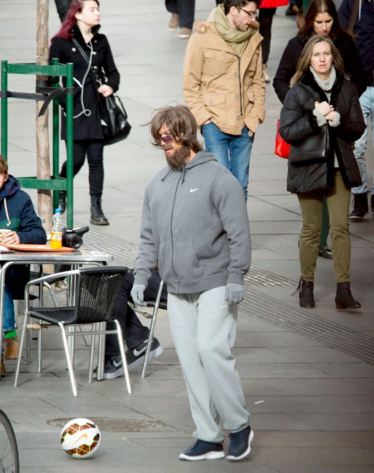 จำกันได้มั้ย? เผยภาพชุด "โด้" ปลอมตัว