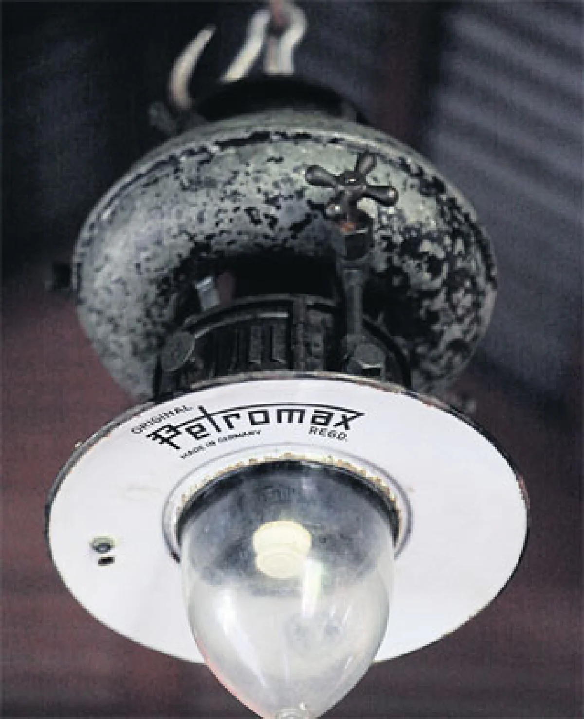 'ช่วยเชื่อมต่อเวลา เสน่ห์ตะเกียงเจ้าพายุ' เอกรัตน์ ตะวันขึ้น