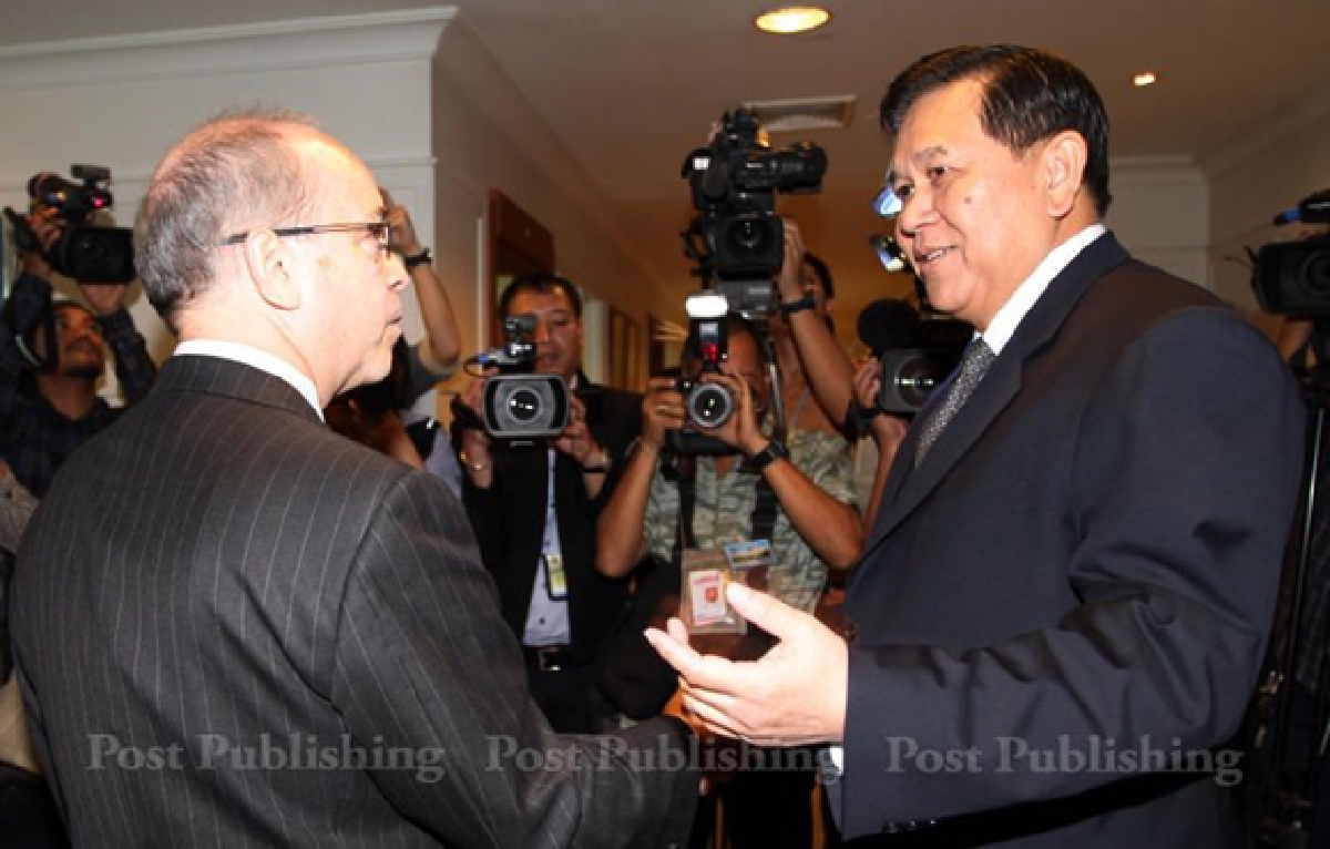 US warns on political 'fairness
