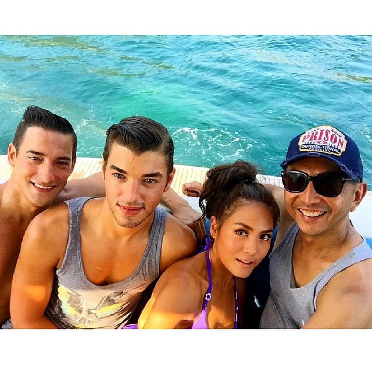 แซ่บสะท้าน!"เจนี่-เจสัน"ควงคู่ถ่ายแบบชุดว่ายน้ำ