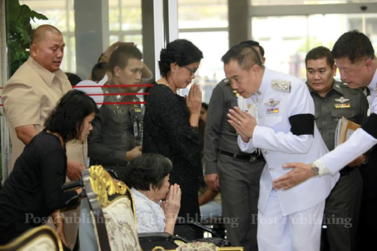 พระราชทานน้ำหลวงอาบศพ "ร.ต.ต.สันติภาพ"