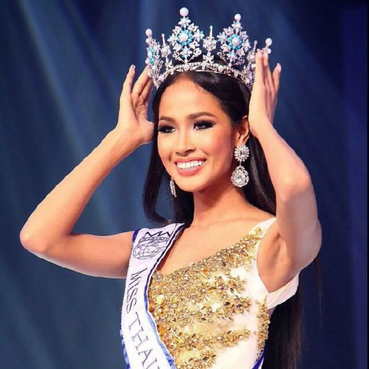 สวยเก่ง!"เมญ่า นนทวรรณ"รับปริญญาแล้ว