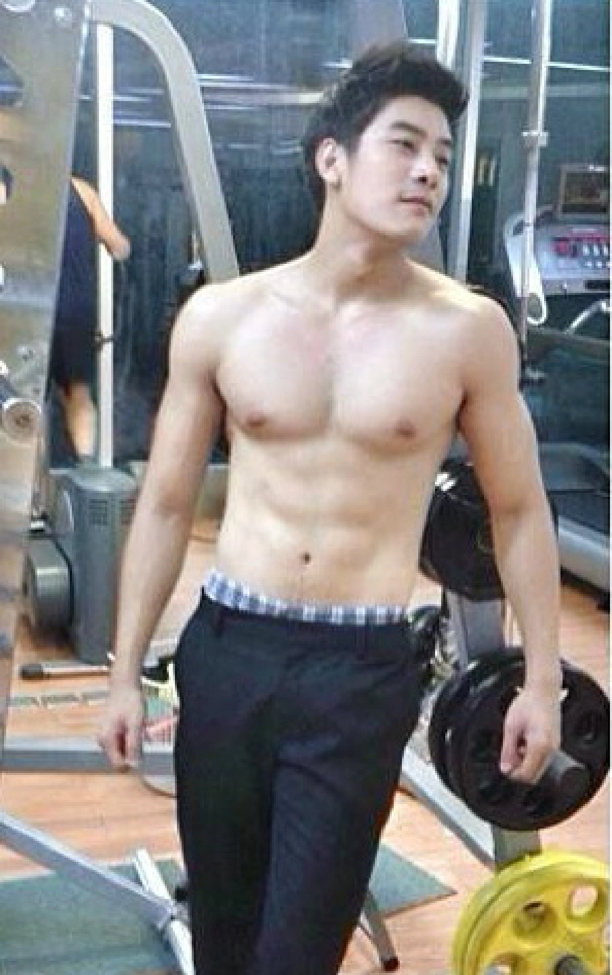 สะกิดต่อมซี้ด!รวมซิกแพคดารา แบบว่าแซ่บเว่อร์