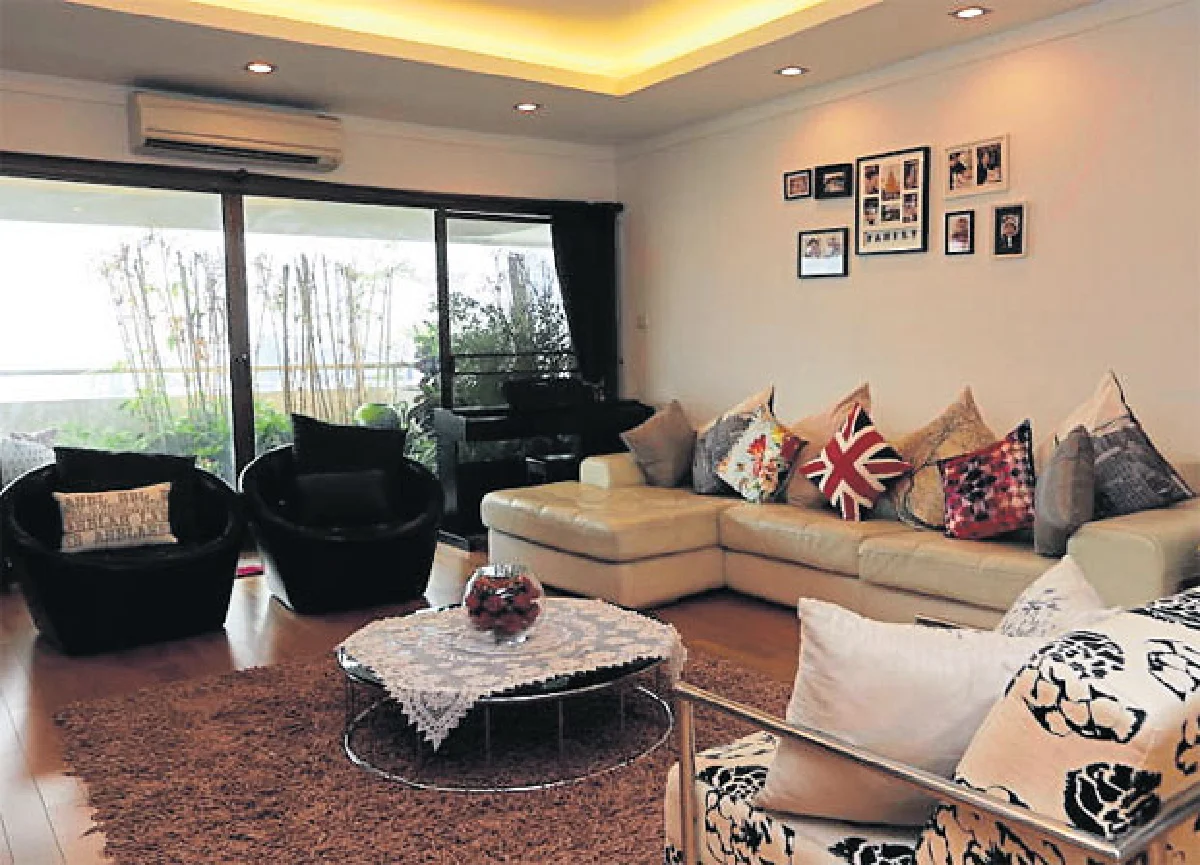 บ้านสไตล์ ‘อิงลิช คันทรี่’ ของ ดร.เกษรา ธัญลักษณ์ภาคย์