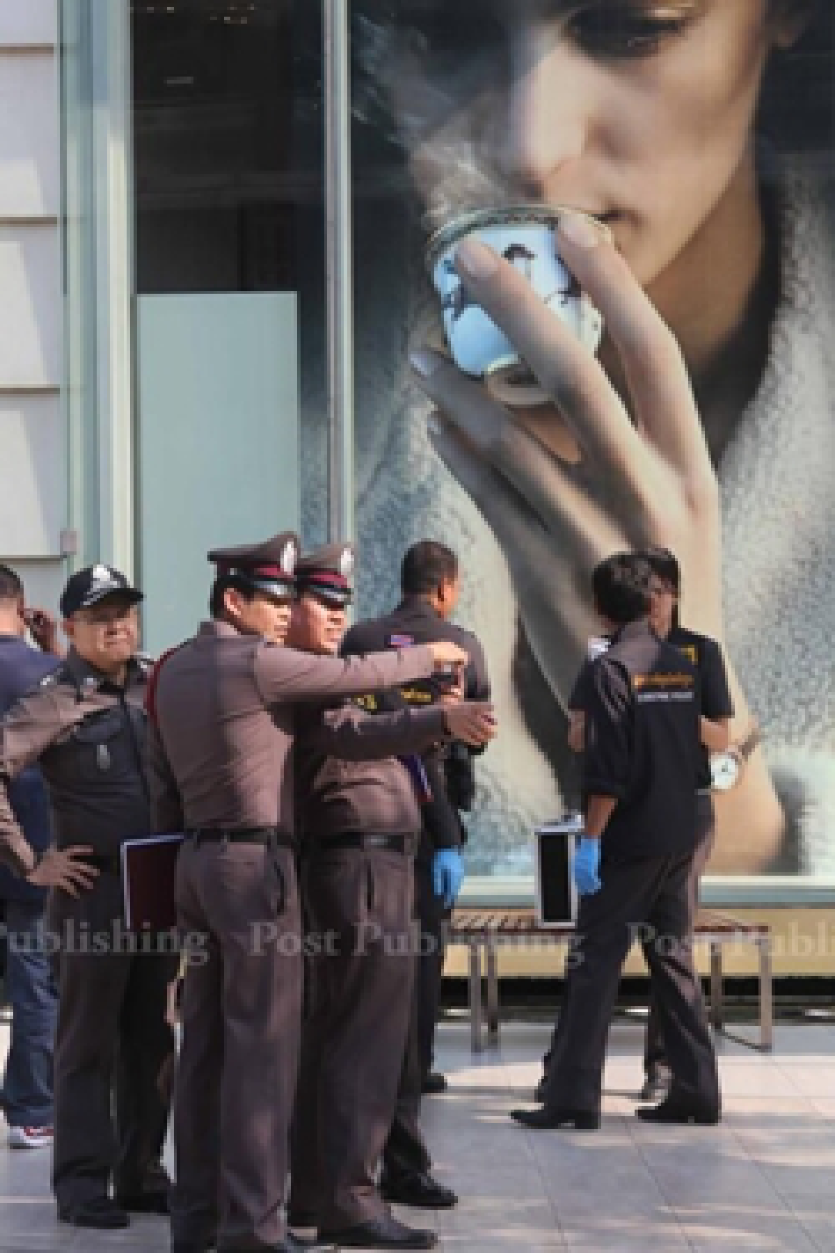 Hunt for Paragon blast suspects (Updated)