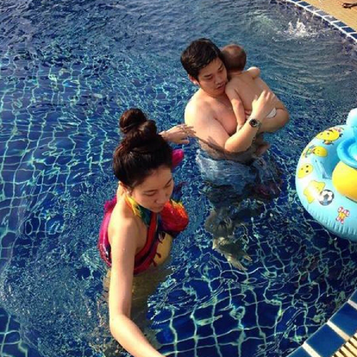 "ไฮโซน้ำหวาน"เปิดตัว!สามีและลูกชายผ่านไอจี