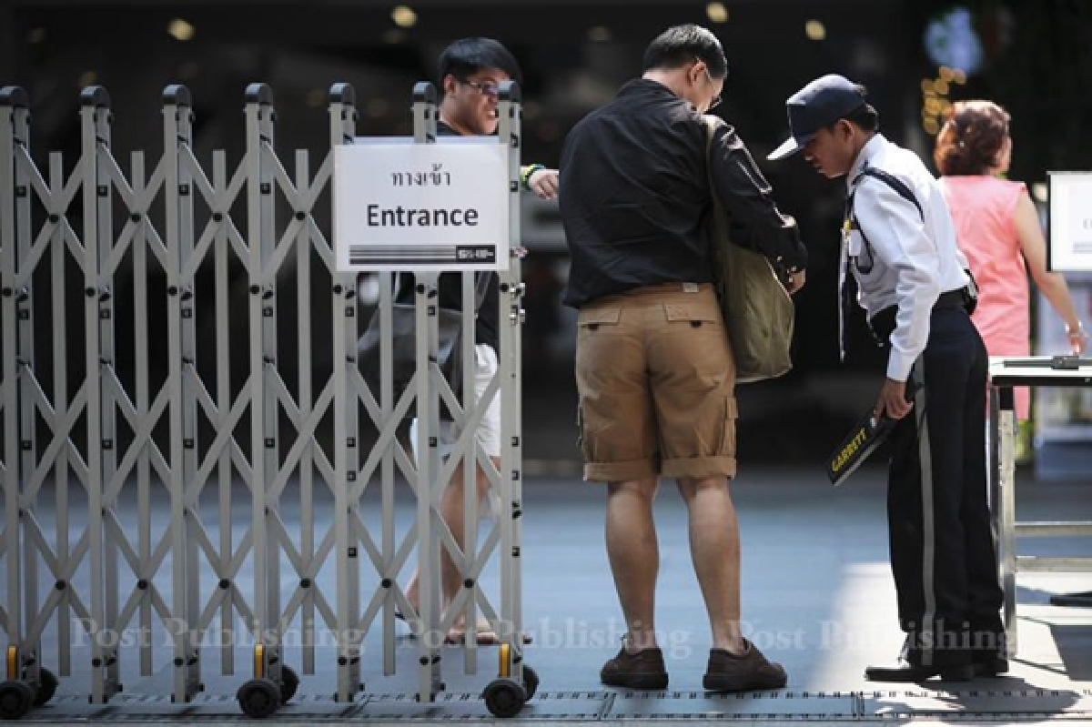 Siam Paragon bombs: Arrest warrants issued (Updated)