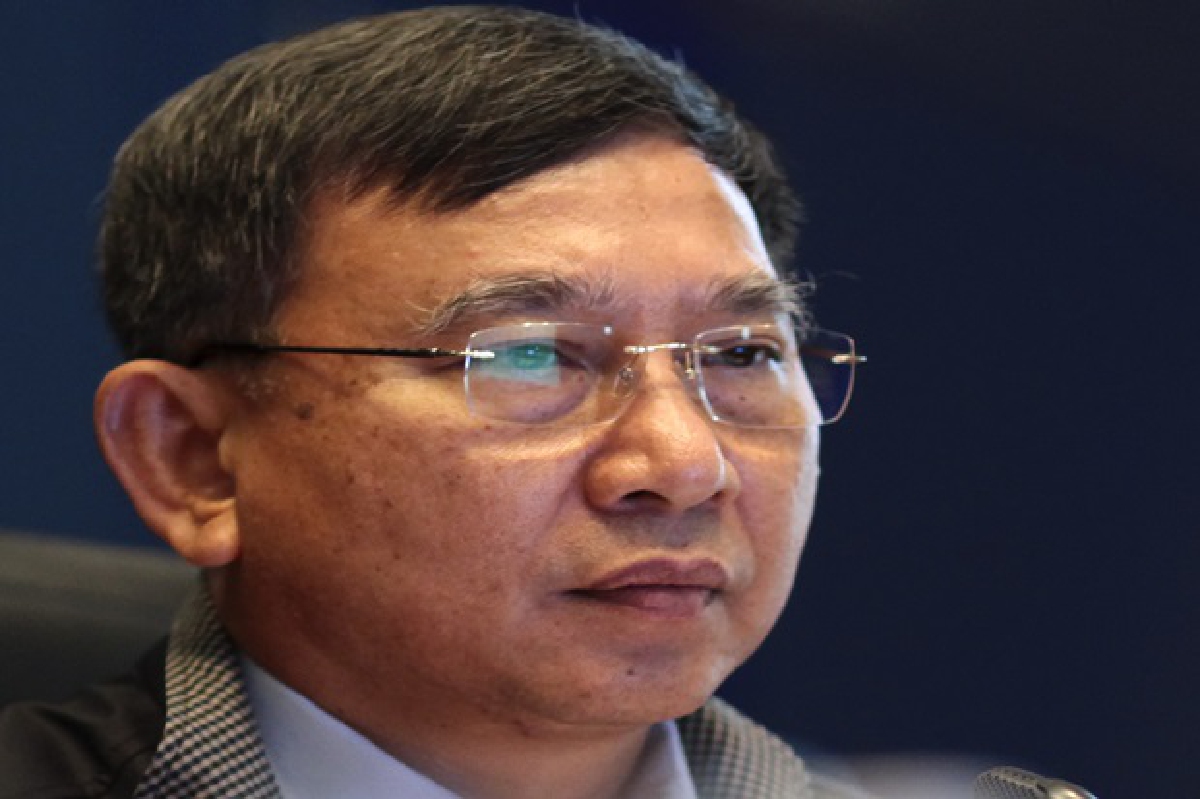 "ประจิน"สั่งหาทางช่วยผู้ประกอบการได้รับผลกระทบเอ็นจีวีขึ้นราคา "ประจิน"สั่งหาทางช่วยผู้ประกอบการได้รับผลกระทบเอ็นจีวีขึ้นราคา