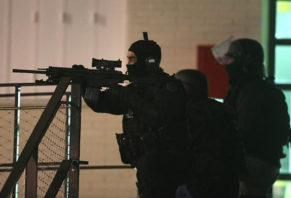Paris attack: Police kill gunmen, freeing hostages