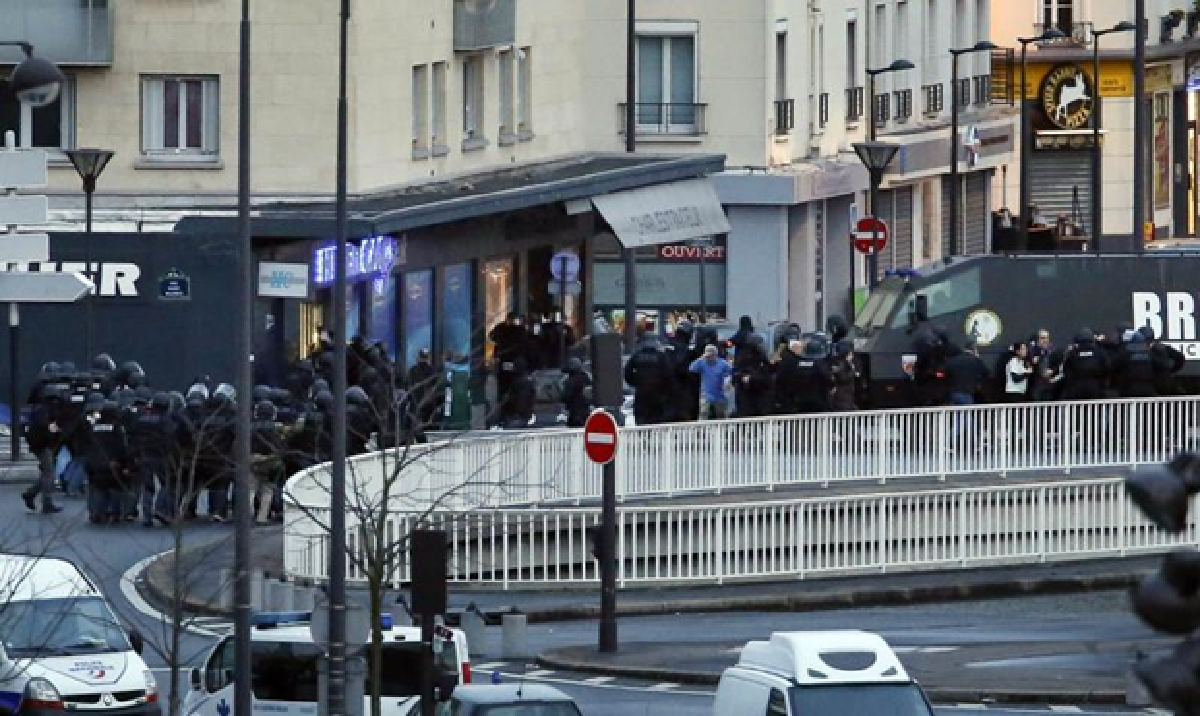 Paris attack: Police kill gunmen, freeing hostages