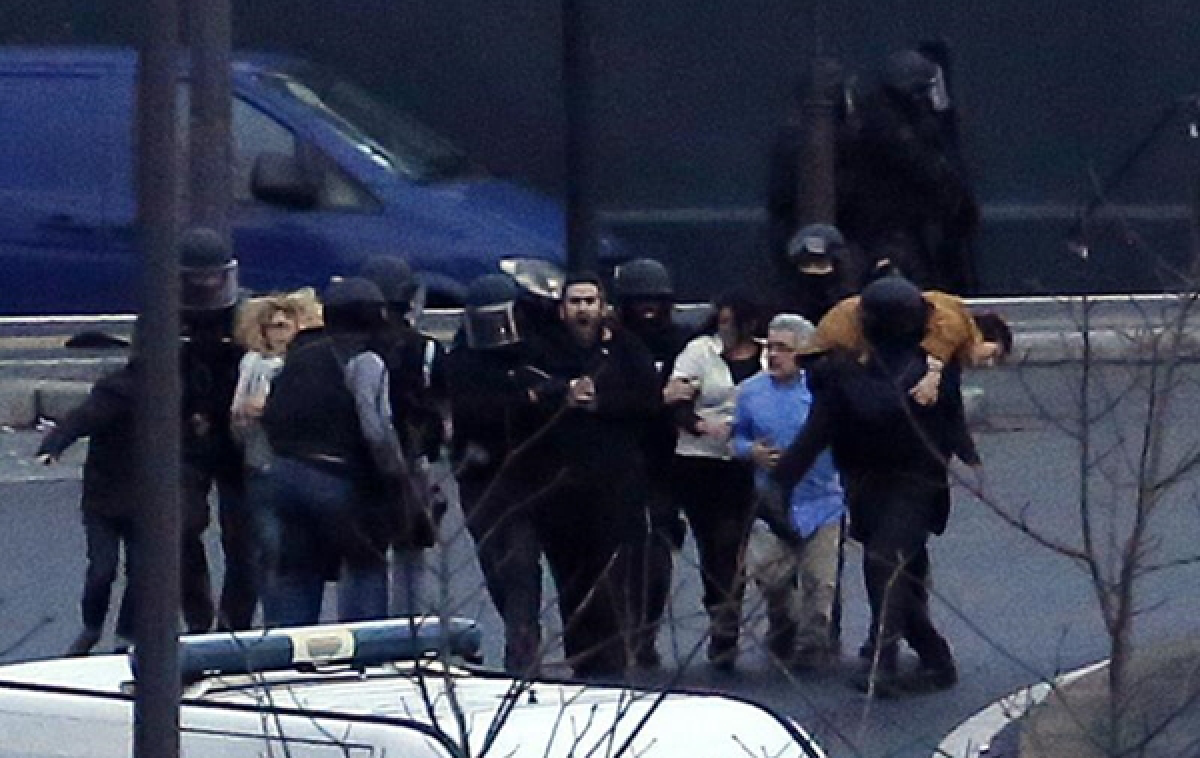 Paris attack: Police kill gunmen, freeing hostages