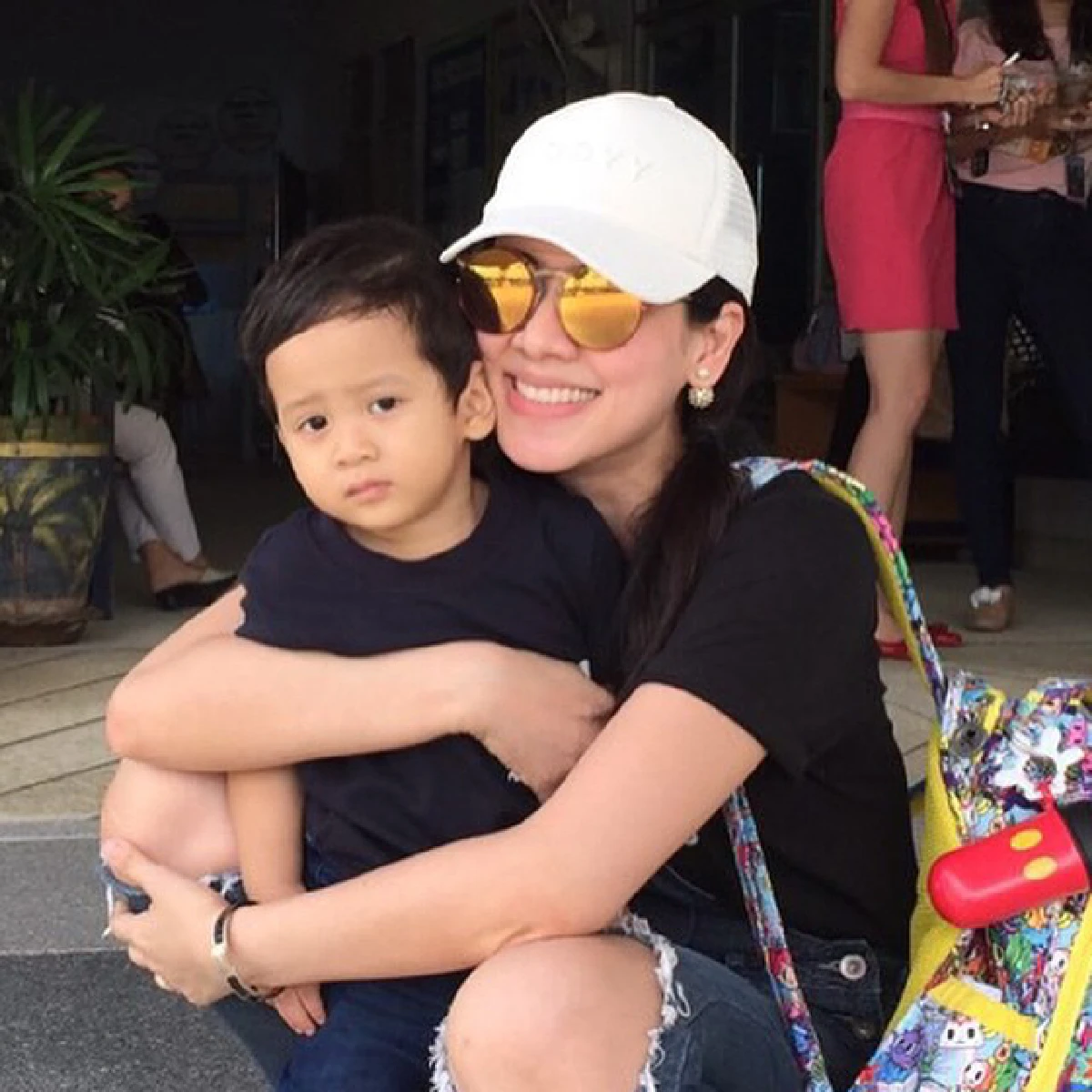 ว้าวว!คุณแม่ยังสวย ถึงมีลูกแต่หุ่นยังเป๊ะเว่อร์