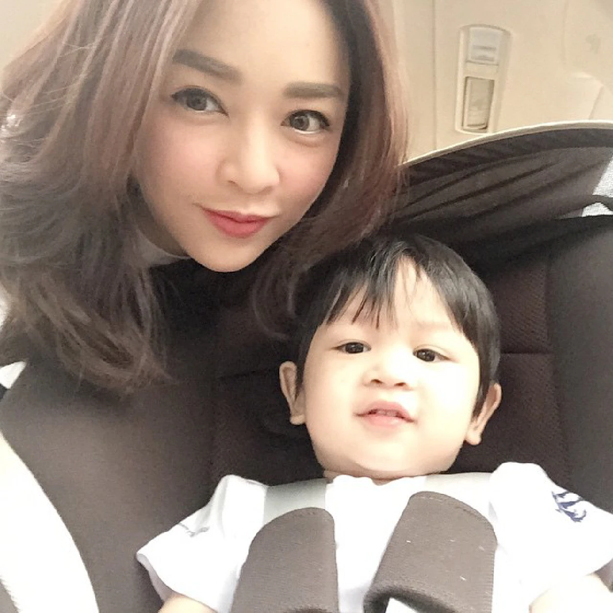 ว้าวว!คุณแม่ยังสวย ถึงมีลูกแต่หุ่นยังเป๊ะเว่อร์
