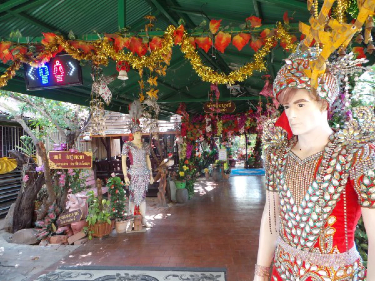 "ทัวร์พุทธพาณิชย์" ที่อยุธยา