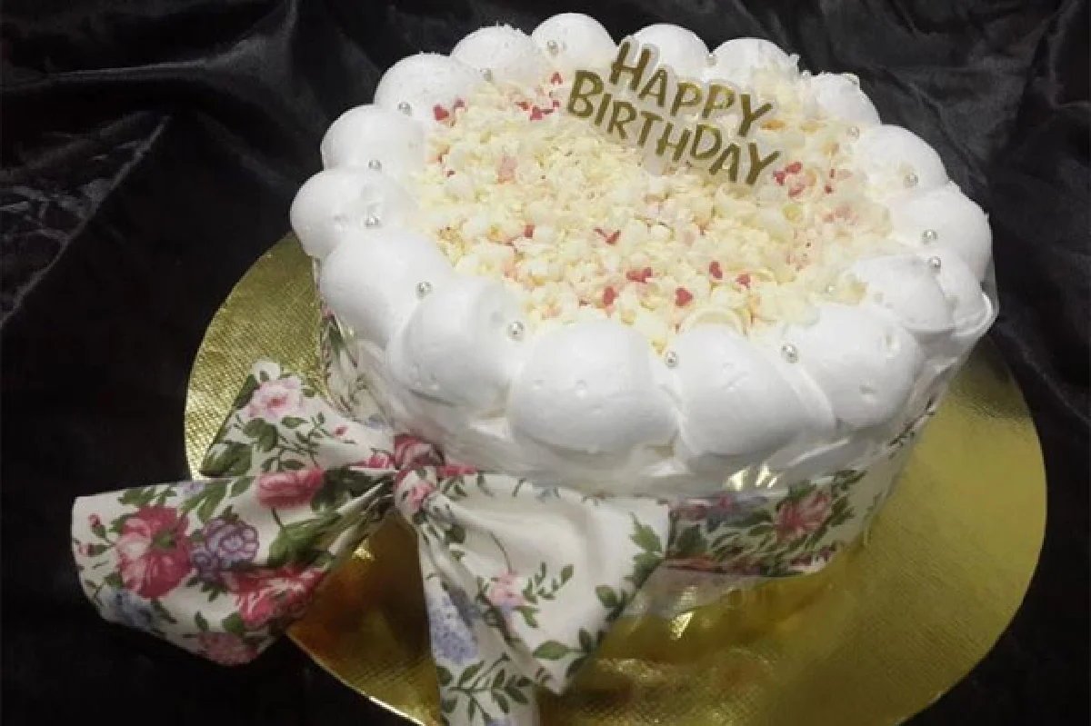 เทรนด์เด็กวัยใส ใส่ใจทำเค้ก สวยเว่อร์วัง