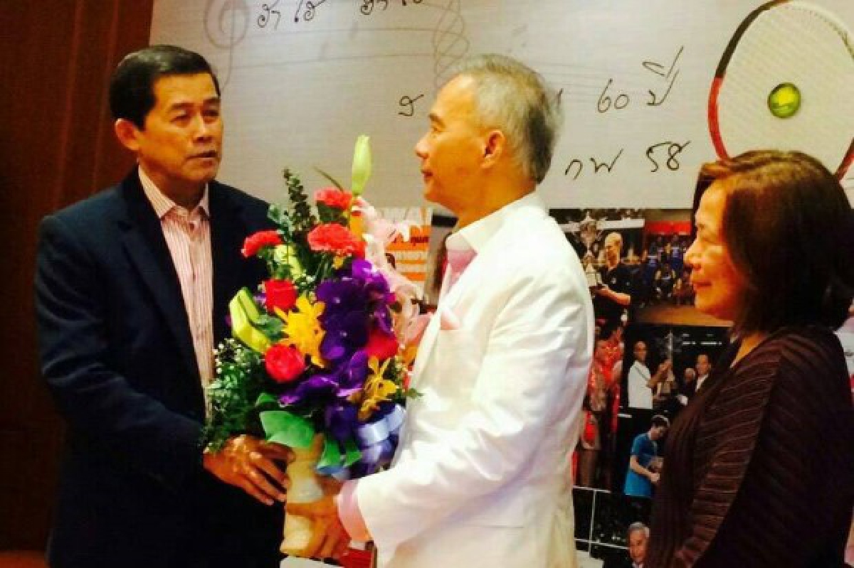 "สุวัจน์" ให้กำลังใจทุกฝ่ายแก้ไขปัญหาประเทศ "สุวัจน์" ให้กำลังใจทุกฝ่ายแก้ไขปัญหาประเทศ