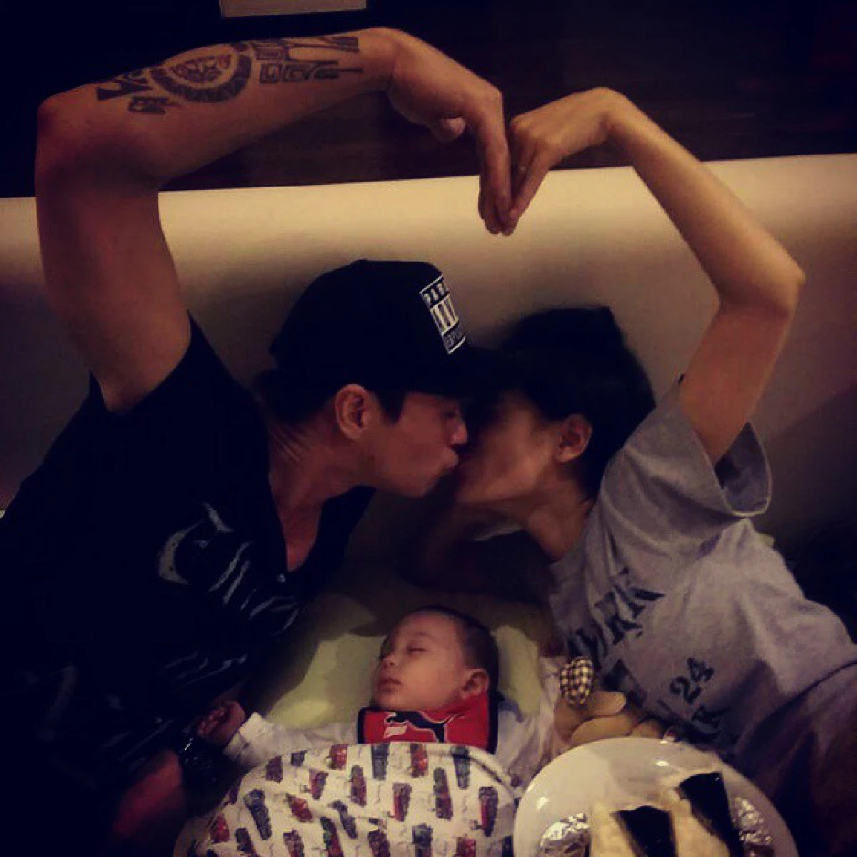 "ปีเตอร์"ควงลูกเมียออกงาน สยบข่าวเตียงหัก!!