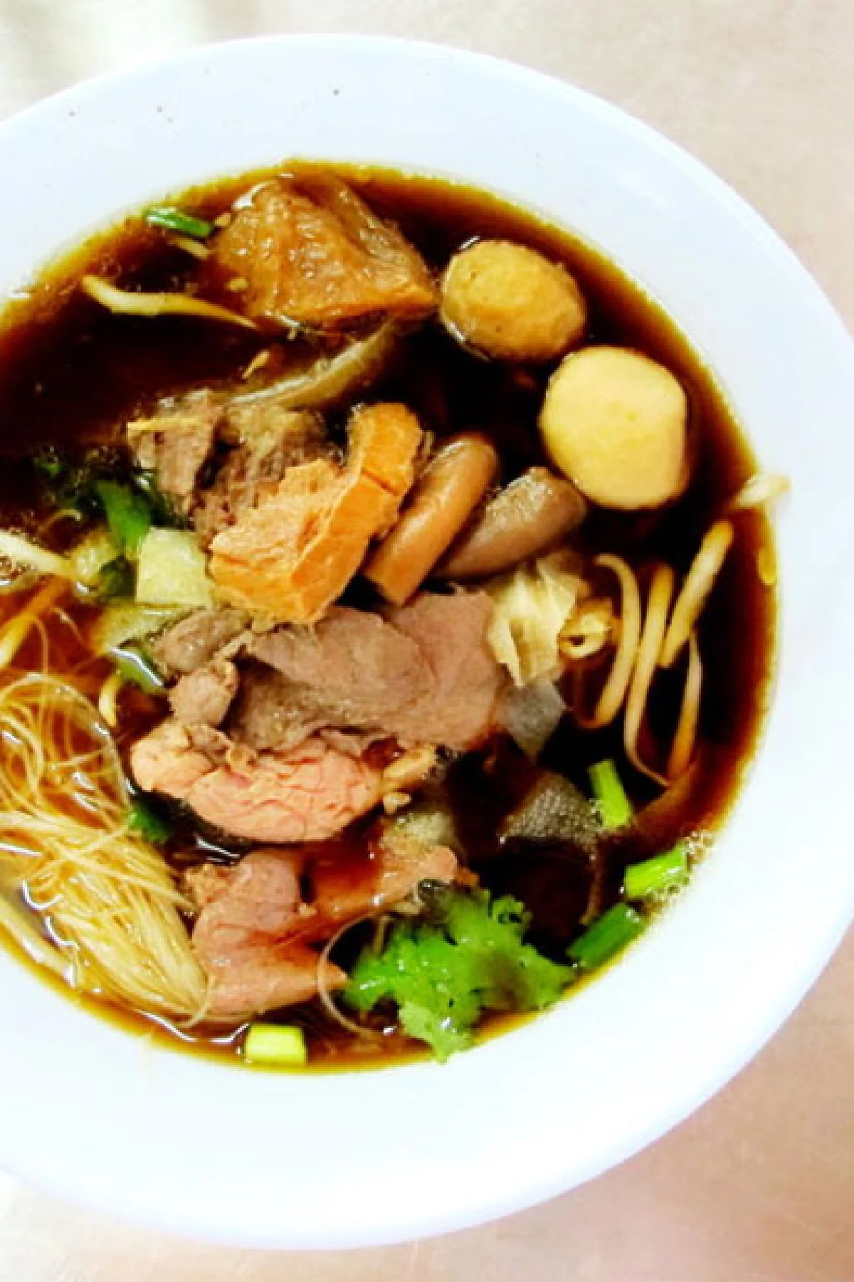 ทองหล่อโภชนา ครบครันความอร่อย