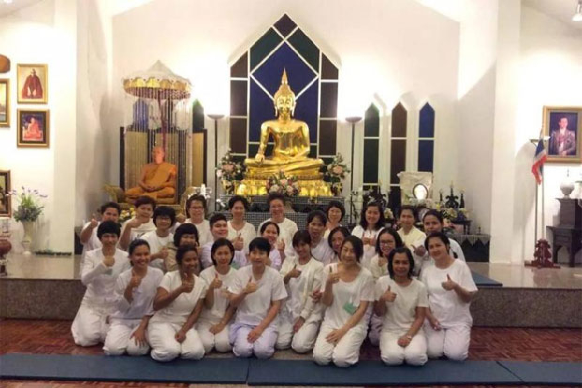 ธรรมะนำทางใช้ชีวิตอย่างมีความสุข ธรรมะนำทางใช้ชีวิตอย่างมีความสุข