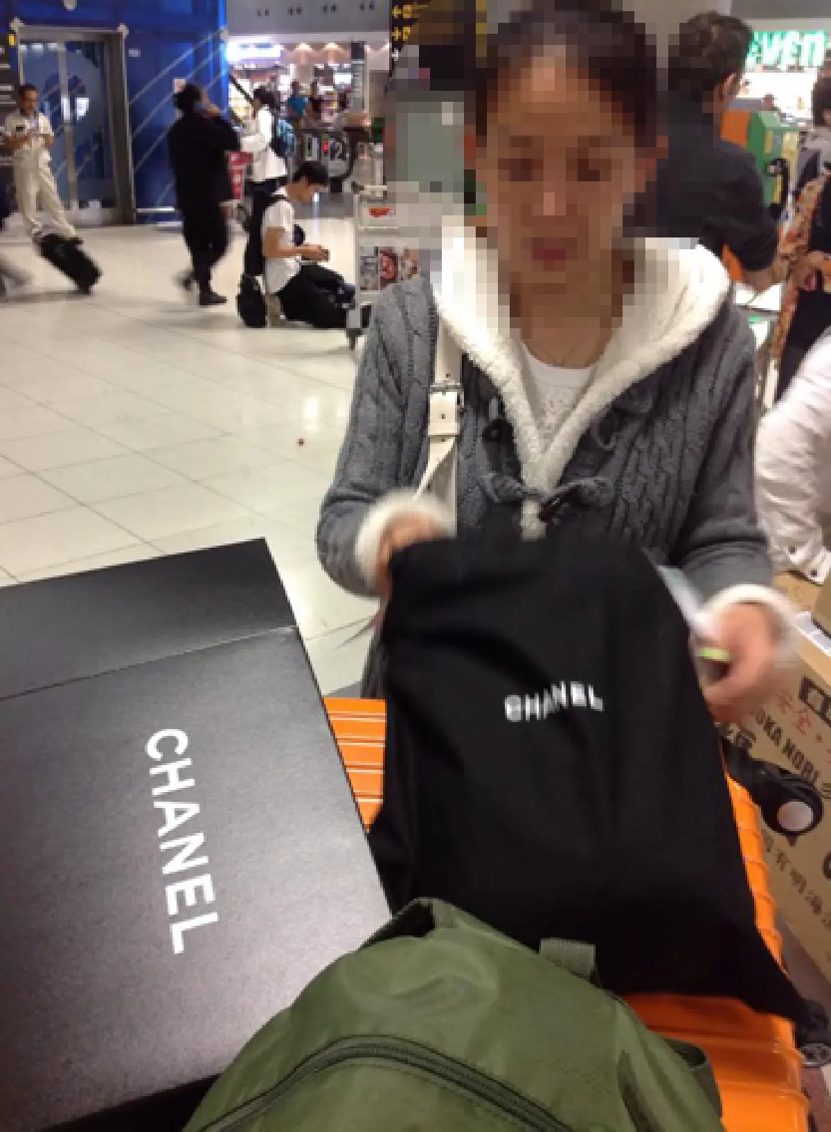 โวยซื้อกระเป๋าแบรนด์เนมใบเดียวเข้าไทยโดนภาษี 37,000 บาท