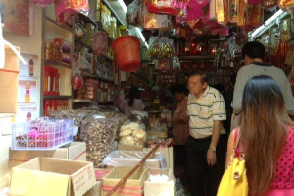 ของไหว้สุดฮิต!ไอแพด-ไวไฟ หวัง "สตีฟ จ็อบส์" สอนบรรพบุรุษใช้