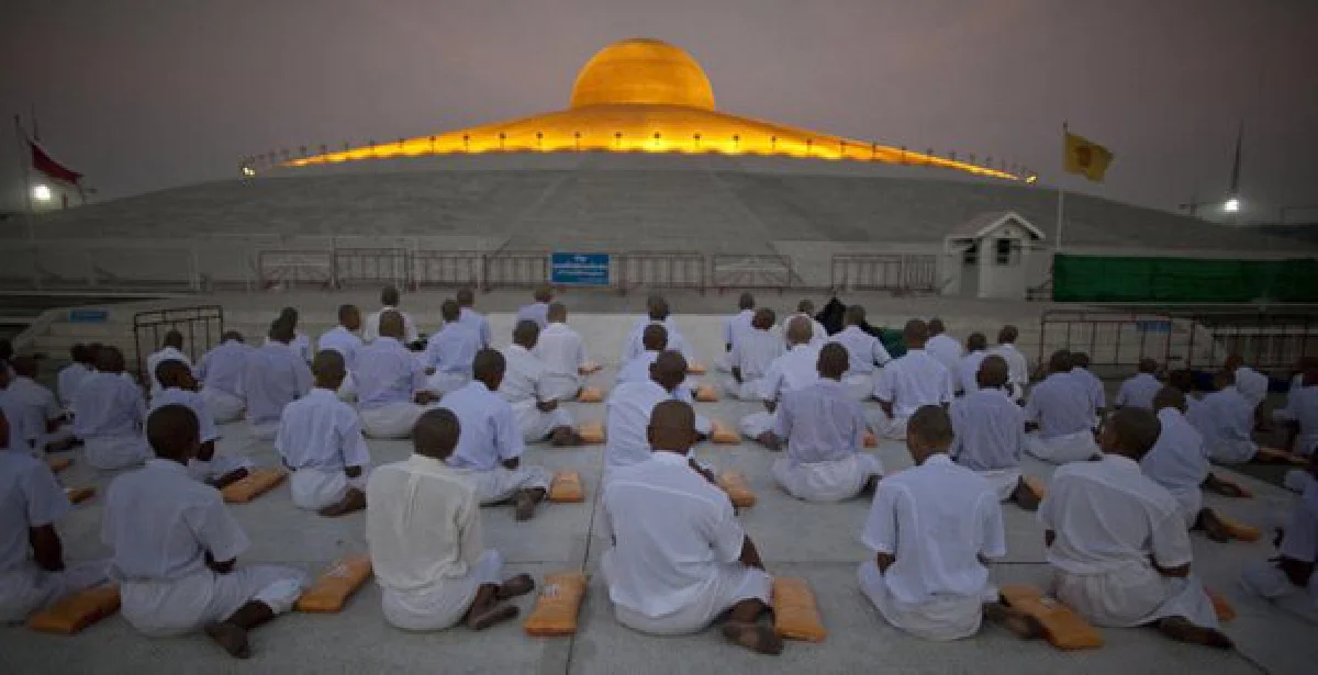 Phra Dhammachayo: Charges of corruption renewed