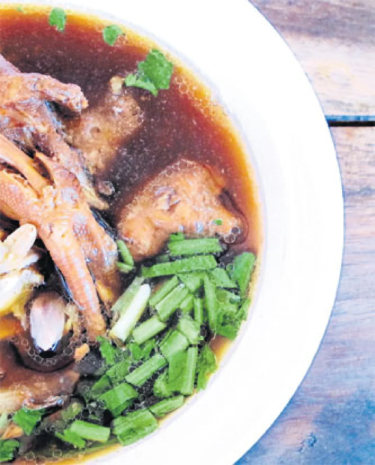 อร่อยคิวยาว ก๋วยเตี๋ยวไก่มะระตำลึง บีทีเอสอ่อนนุช