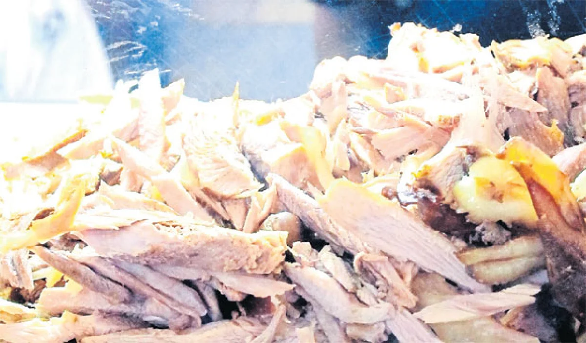 อร่อยคิวยาว ก๋วยเตี๋ยวไก่มะระตำลึง บีทีเอสอ่อนนุช