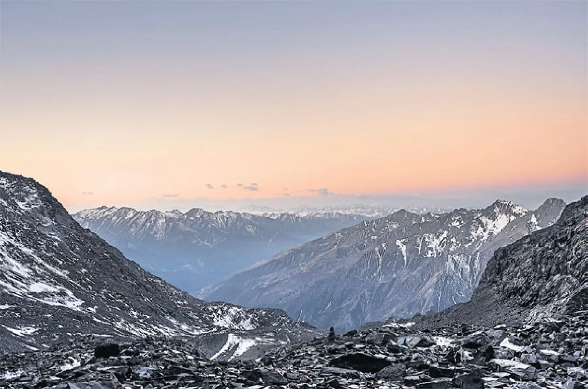 นักเดินทางโดดเดี่ยวที่ไม่เดียวดาย มิ้นท์ - I Roam Alone