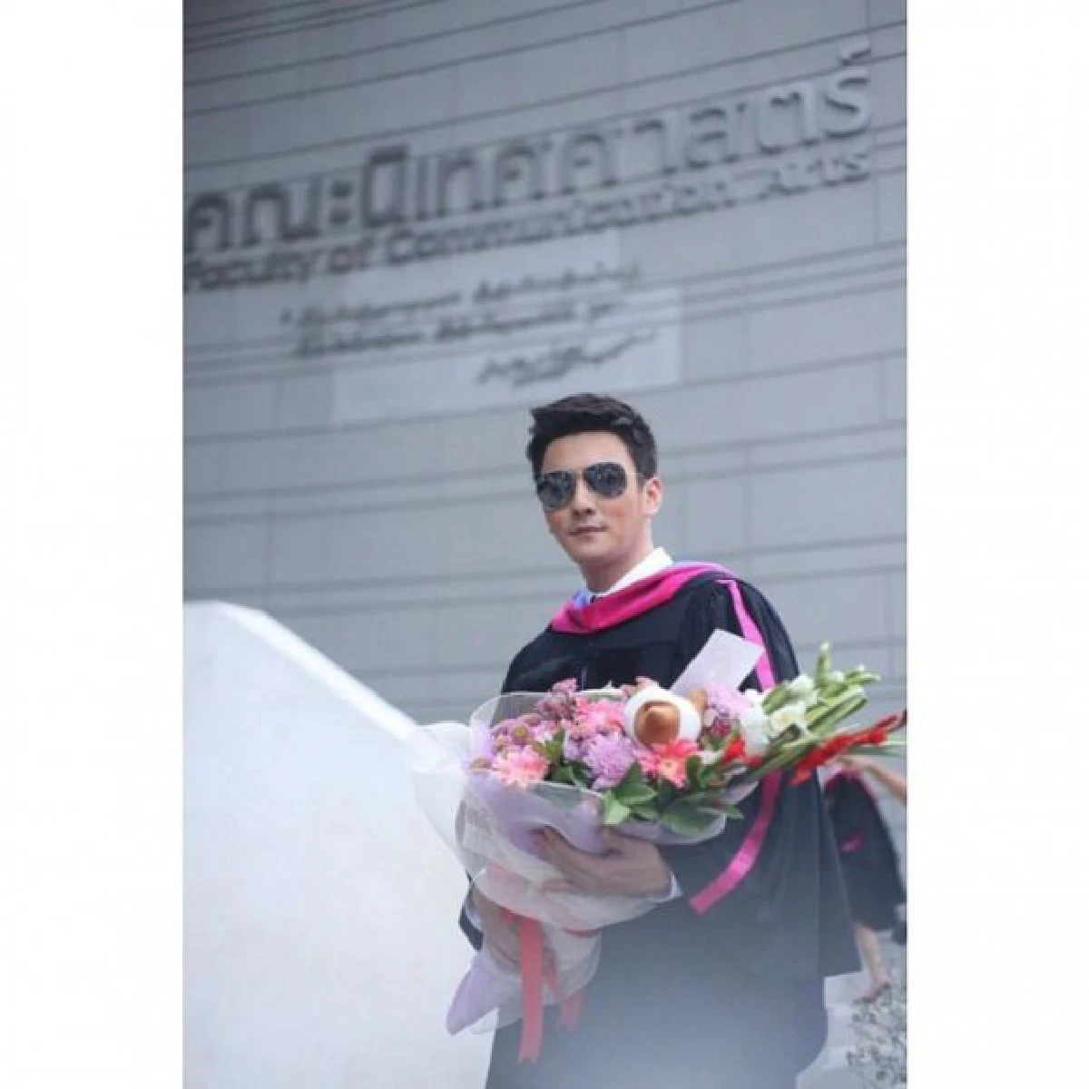 ปลื้มปริ่ม!"ณเดชน์-ธันวา-บุ๋ม"ซ้อมรับปริญญาม.รังสิต